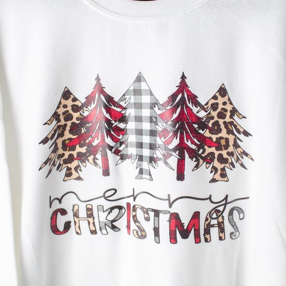 Gildan Tops - New Merry Christmas Holiday Cheetah Trees White Sweatshirt Women's Size 4XL